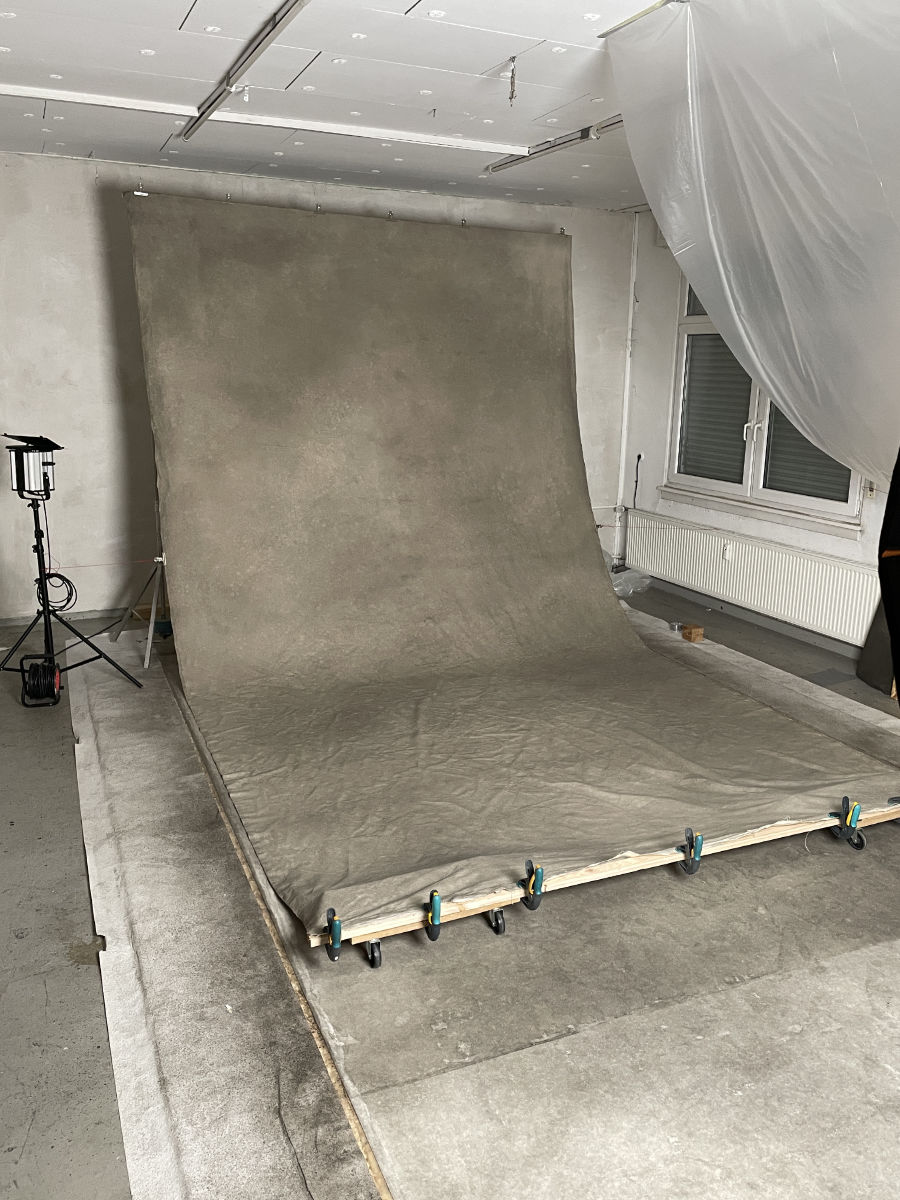 Behind the scenes 3